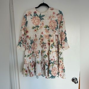 Ivory floral Zara mini dress. Size Medium